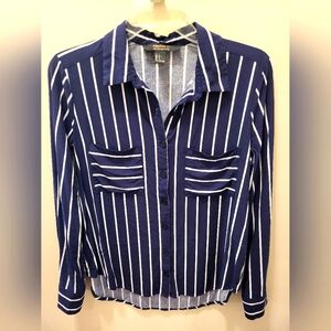 Forever 21 Women's Blue White Stripe Buttondown Shirt Blouse Size S